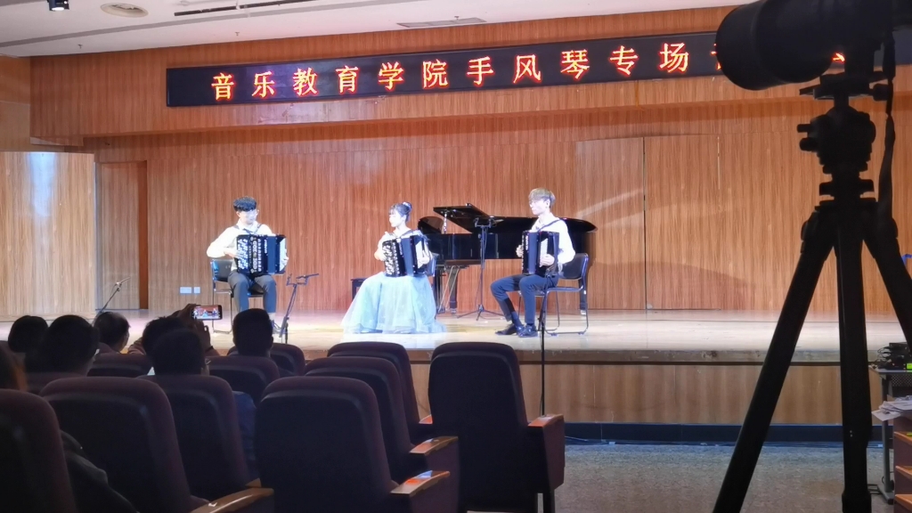 拿波里舞曲 手风琴
