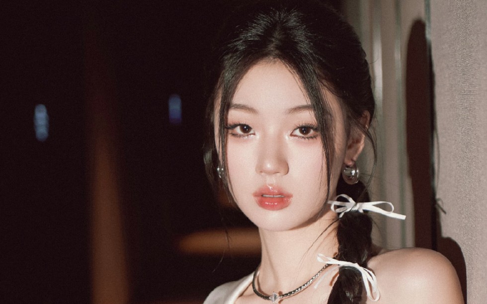 单依纯《 快乐使用手册 | 破衬衫 | 时光倒叙 | 月光专线 | Sunrise | 爱我的时候 》