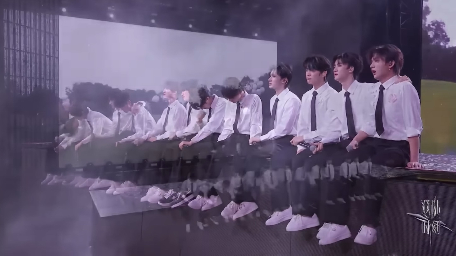 《凤凰花开的路口》tf家族三代登录计划演唱会