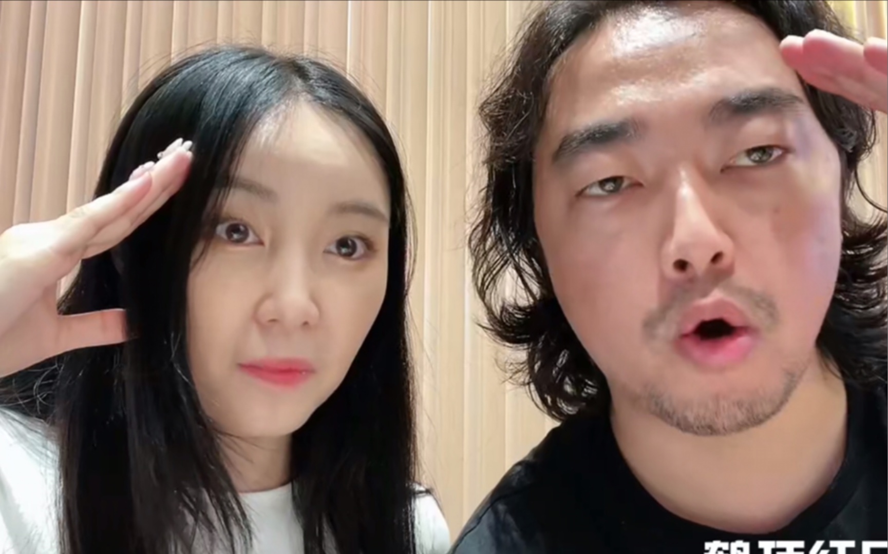 b友都能看出来jelly在拒绝峰哥却浑然不知