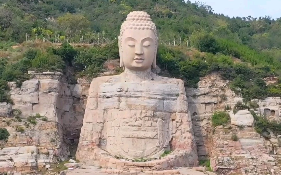 比乐山大佛历史悠久,世界上最早的摩崖石刻雕像!