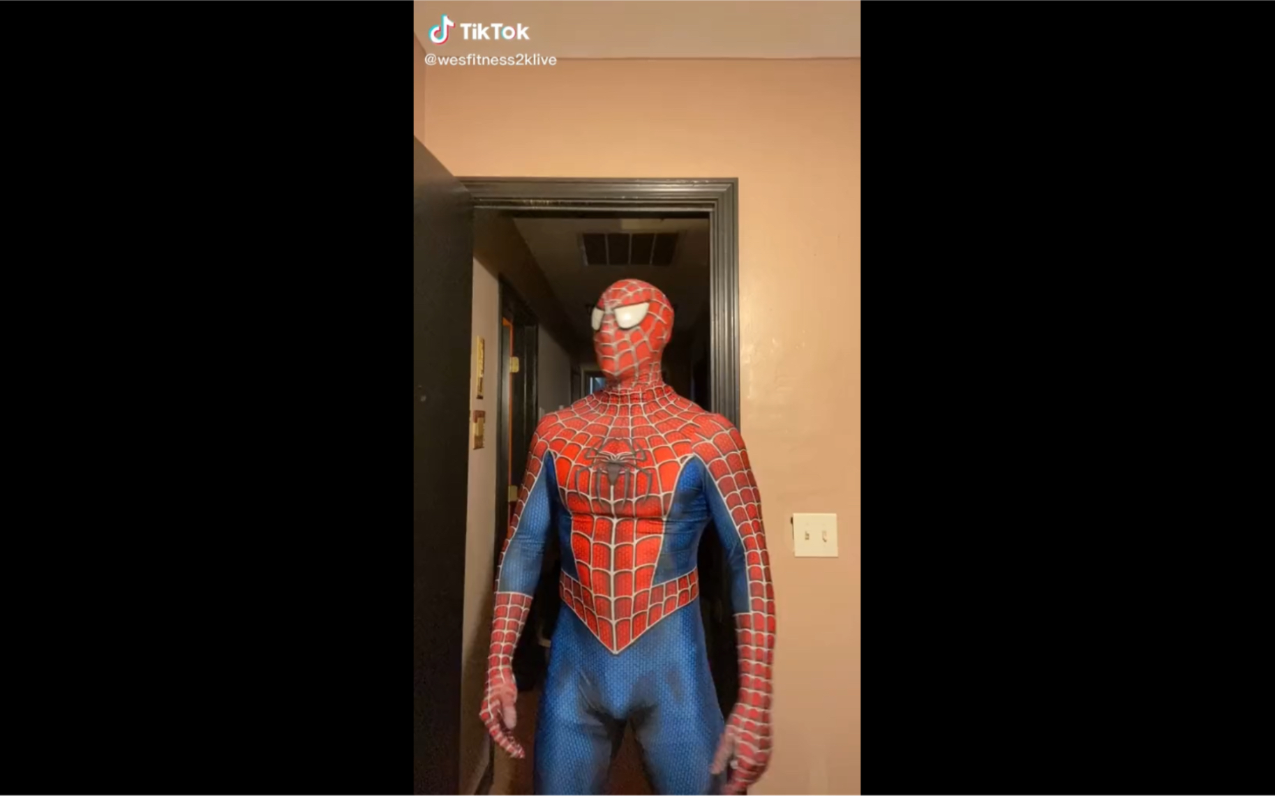 肌肉金轮最新视频cosplay蜘蛛侠