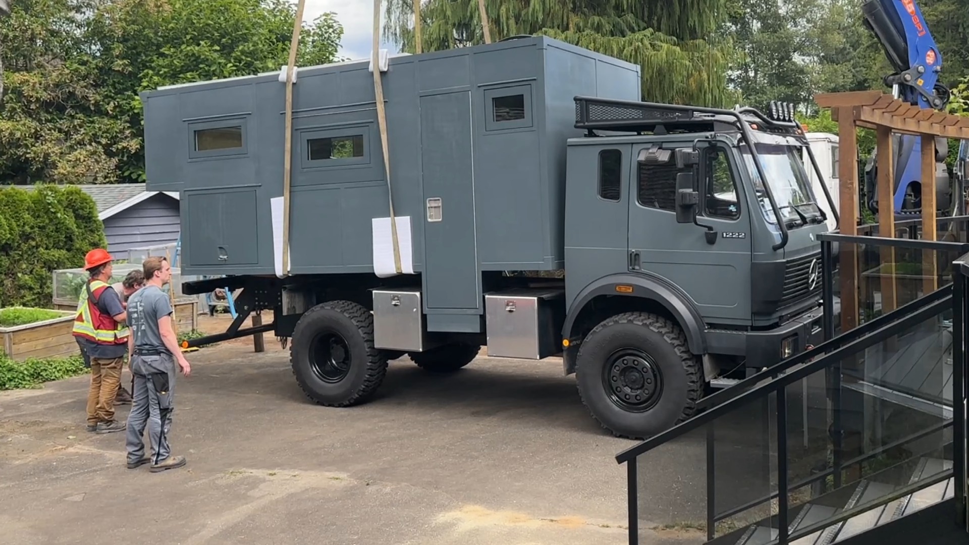 吊装自制越野房车箱体