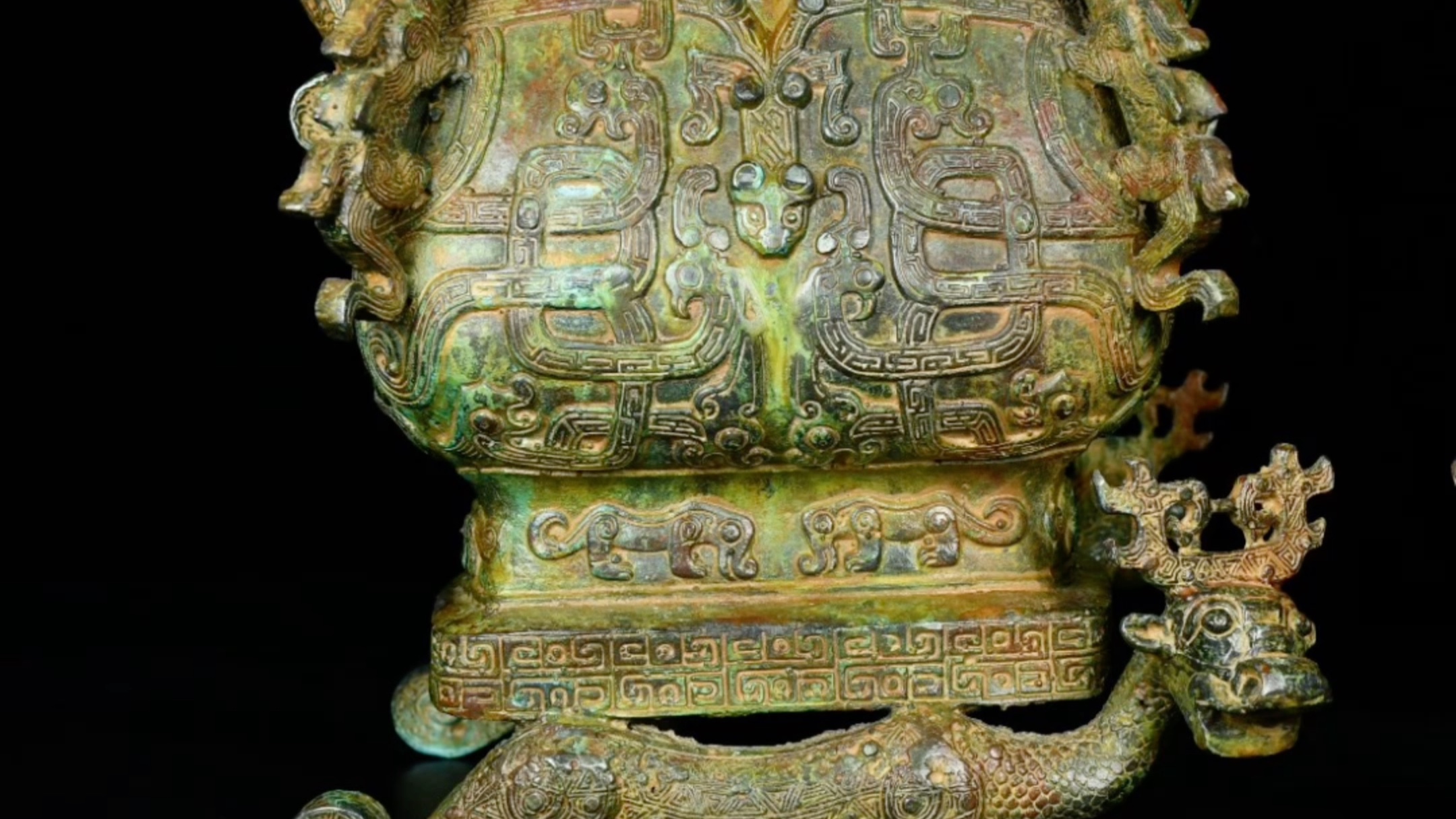 古董古玩战国青铜——莲鹤方壶一对