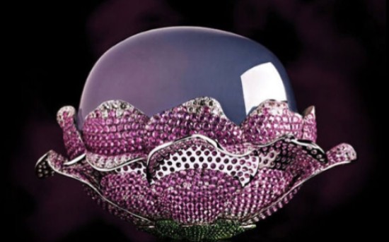 8.5公斤的稀世珍宝:昭仪之星(玻璃种紫罗兰翡翠)