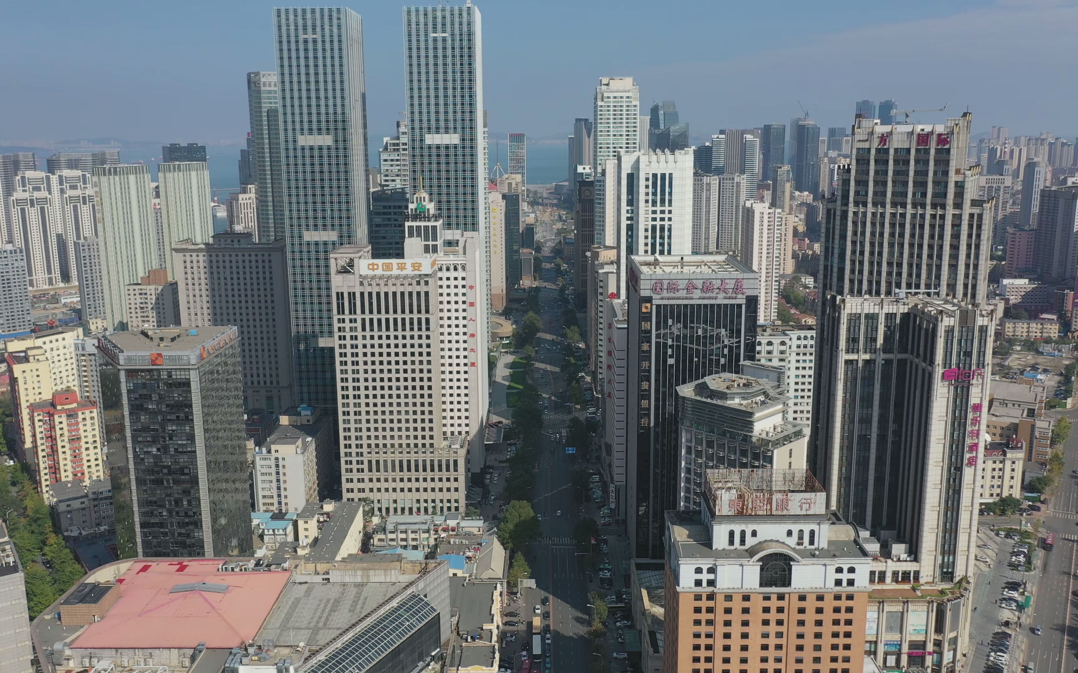 大连城市航拍中山广场向东(2021.8.14)