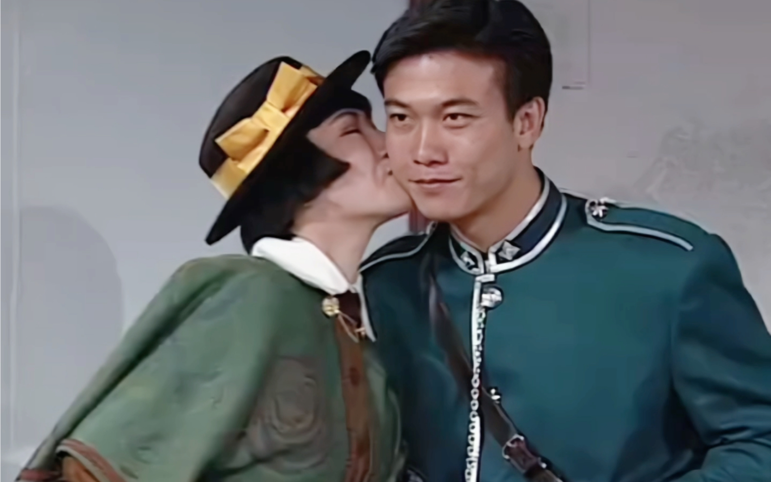 当恋爱脑遇上pua大师 钱小豪|关宝慧 【大头绿衣斗僵尸】