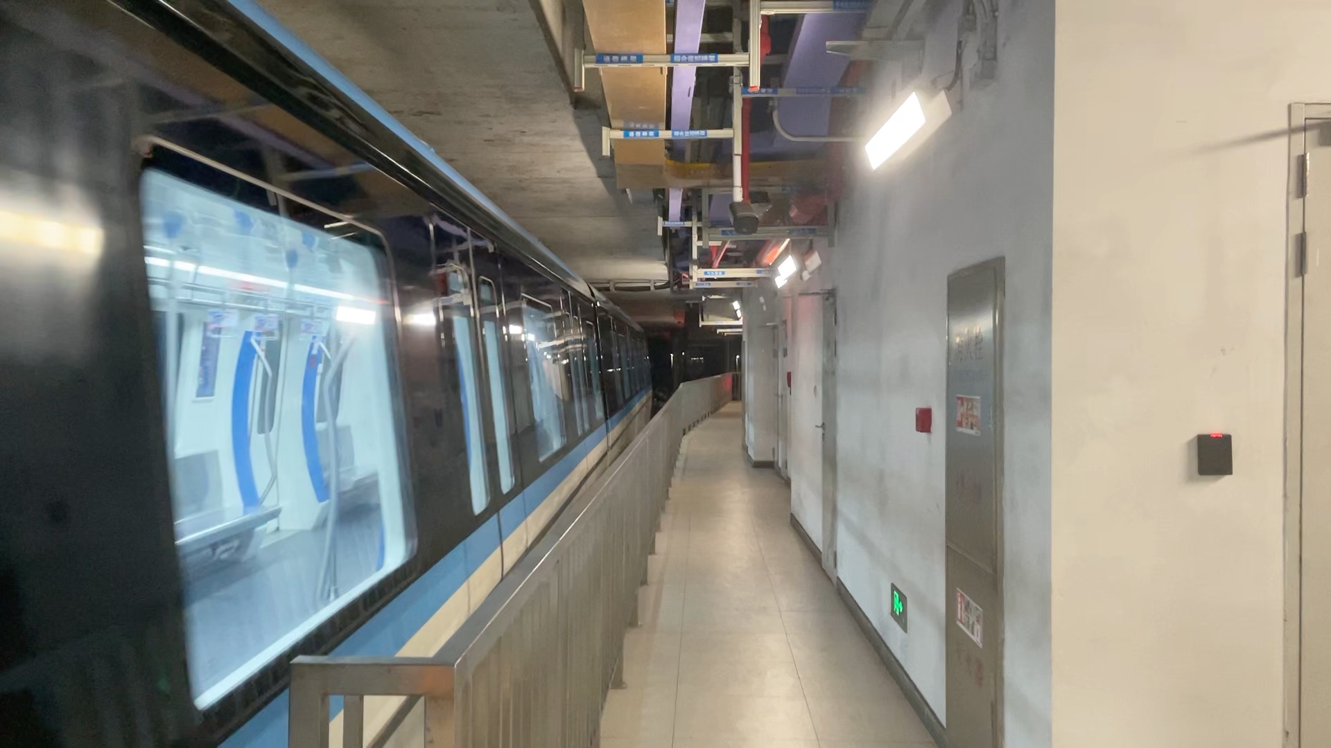 无锡地铁3号线03b01蓝阿福0309长江南路站进站