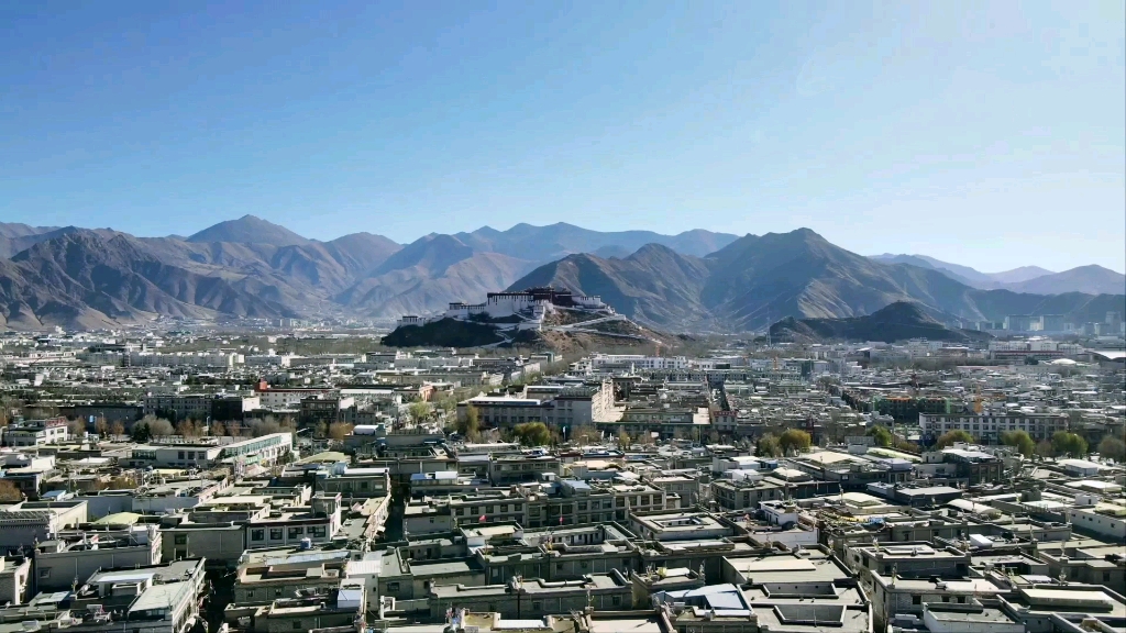 西藏拉萨市区的日转夜,看看布达拉宫夜景