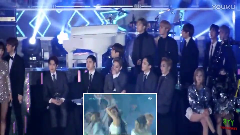 161226 EXO,BTS,AOA reaction to 泫雅  How's This @2016 SAF歌谣大战高清哔哩哔哩bilibili