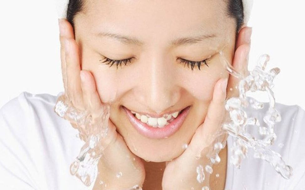 洗脸水里加点它,解决了很多人的烦恼,爱美的女士都抢着用