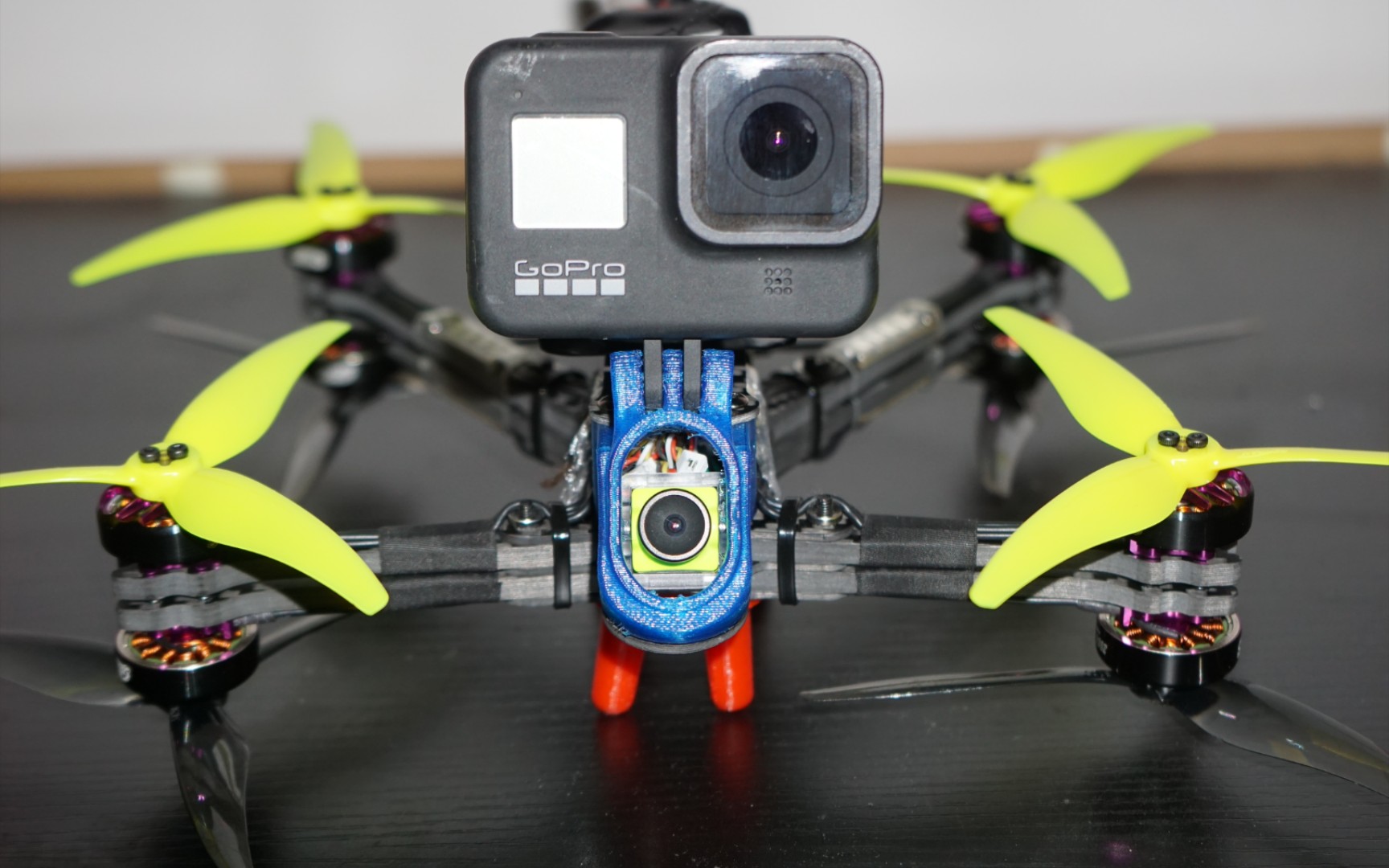 k字型五寸x8穿越机雪中首飞视频