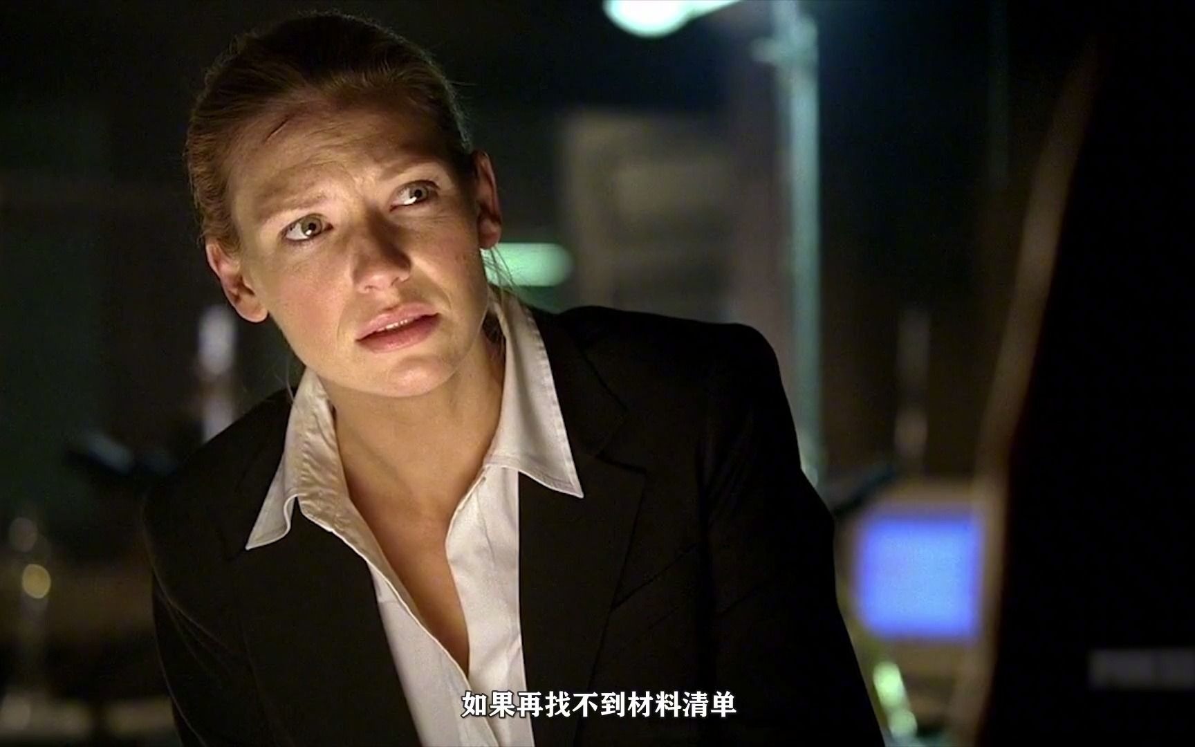 《危机边缘》神秘毒素感染,乘客都化成白骨,警方进虚幻世界调查