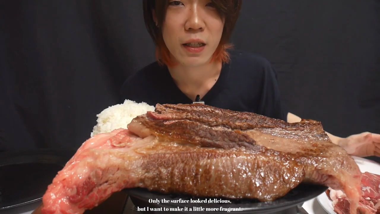 【日本大胃王耳机小哥】超大块日本牛排这都够全家人吃了~~w_哔哩哔哩