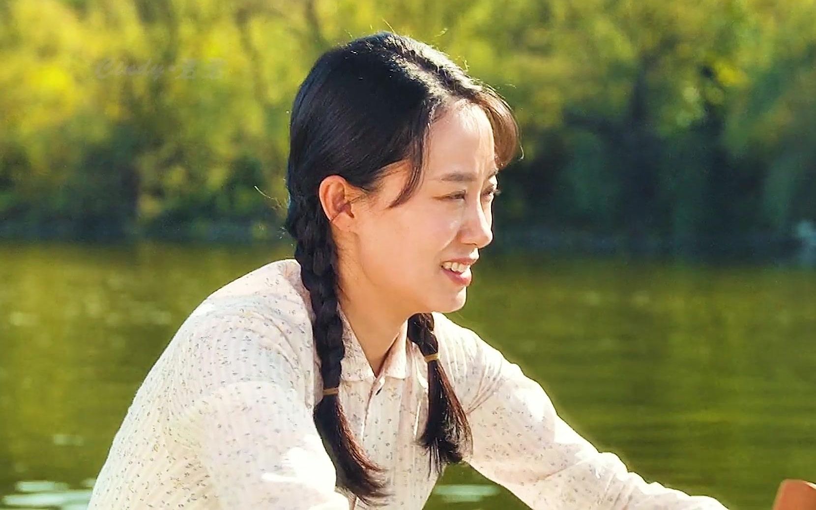 贾玲穿越80年代帮妈妈跟沈腾相亲,结果越帮越乱