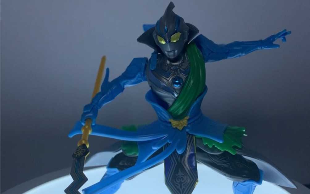 【站姿一般买家秀】万代奥特曼英雄传～ 张飞战袍的风马奥特曼～ 三国