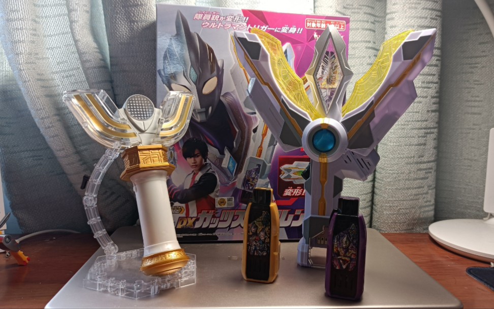 活动作品特利迦奥特曼胜利神光棒极简开箱小穷