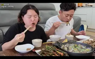 【韩国乡村生活】新鲜的大葱泡菜，爽口的蛤蜊汤，烤猪肉，美味家常菜吃播！