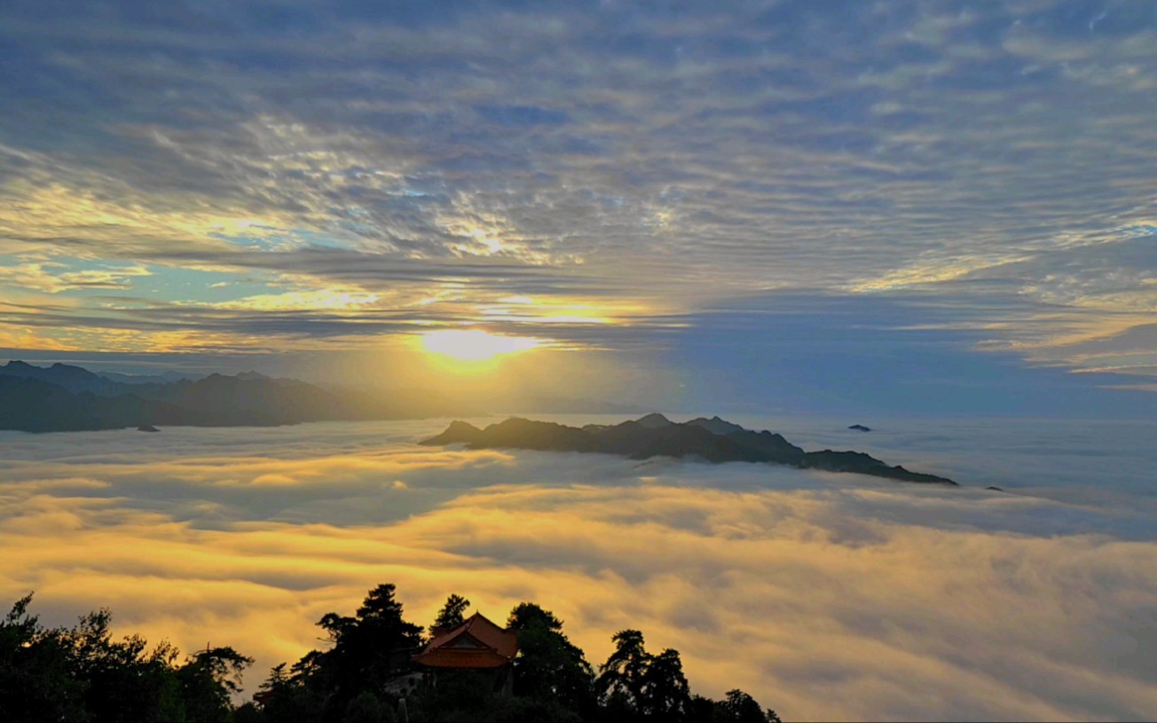 秦岭晚霞和云海罕见同框_哔哩哔哩_bilibili