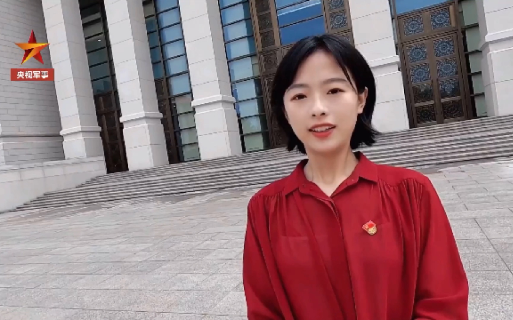 庄晓莹小姐姐来了,暖莹莹带你看人民军队珍贵文物_哔哩哔哩_bilibili