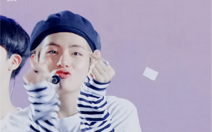 【金泰亨】贝雷帽yyds!全程踩点!甜蜜暴击!_哔哩哔哩_bilibili