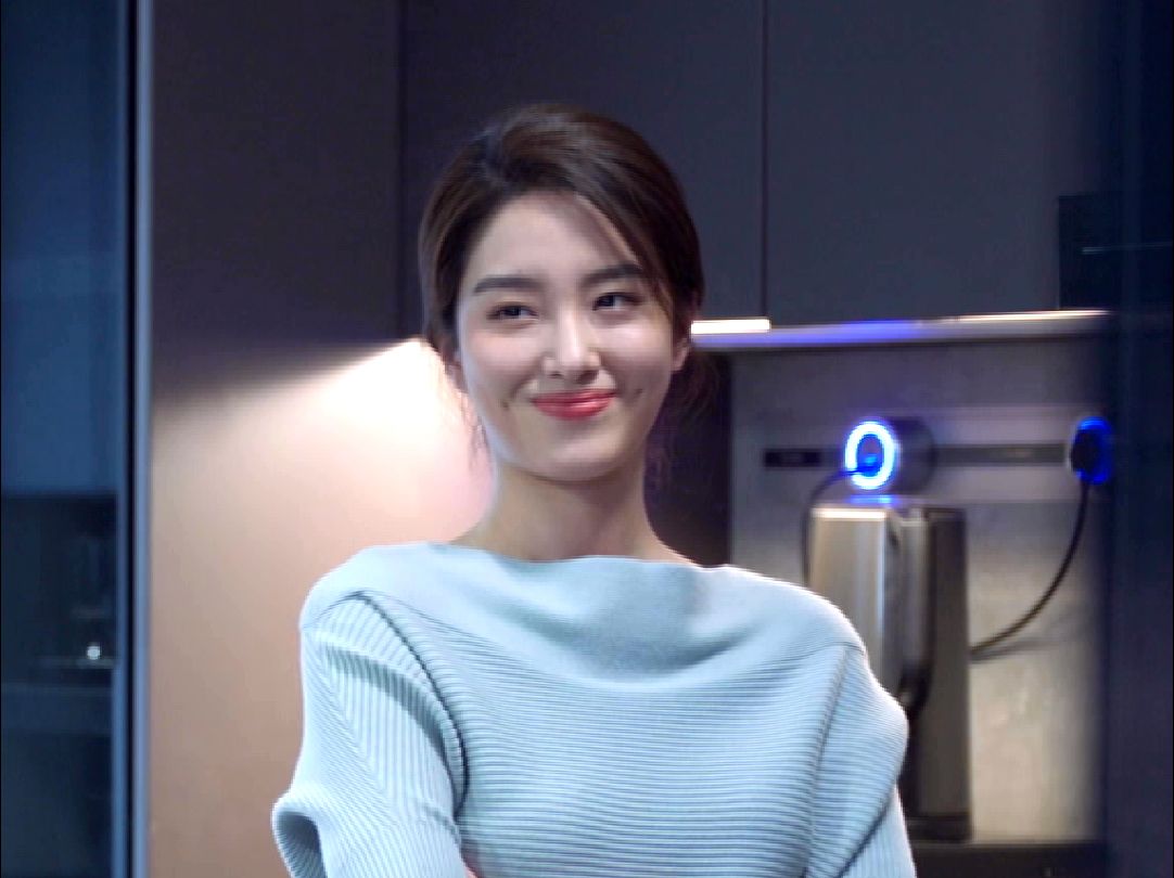 杨采钰:有酒窝的女孩子就是美