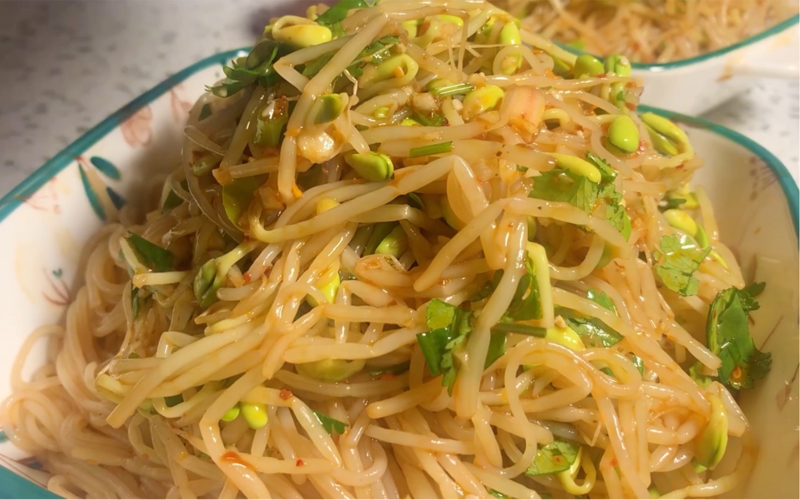 凉拌豆芽粉懒人的必备菜品,凉拌豆芽粉要这样做才好吃