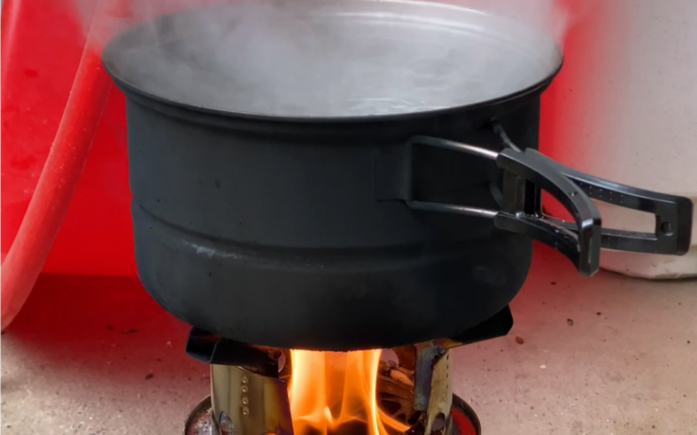 新购入一个柴火炉看一下多少柴火能烧开一锅水_哔哩哔哩 (゜-゜)つロ