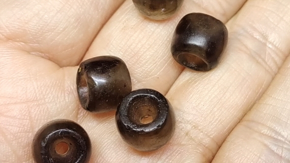 战汉水晶珠子