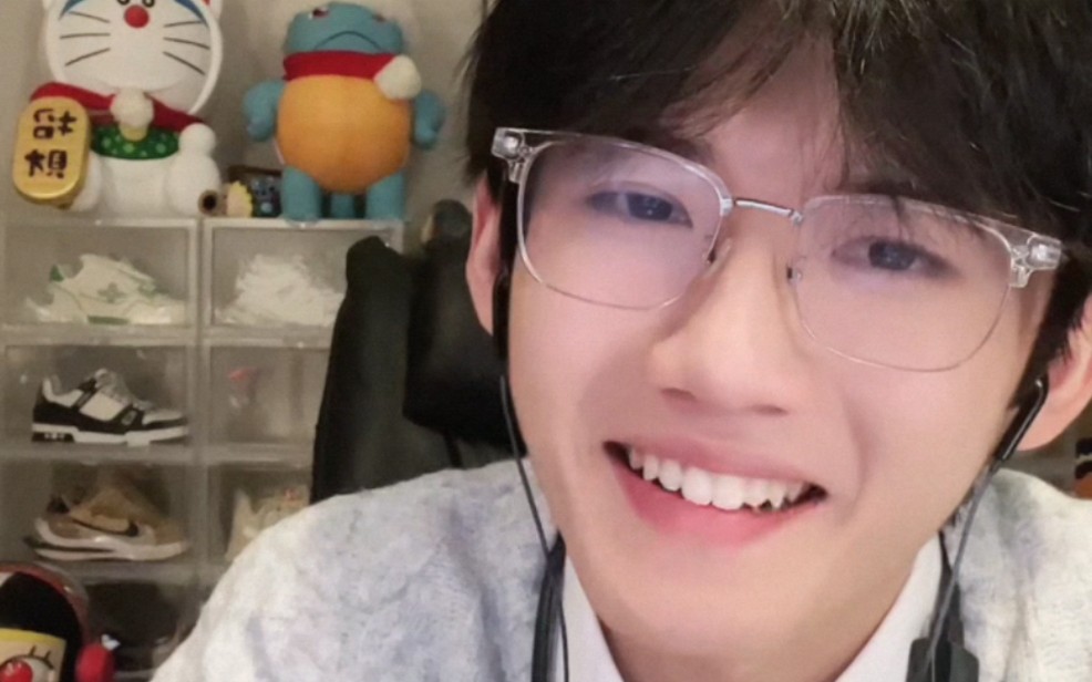 【李歪歪】2024.1.28部分直播:啊哟是谁家的小少爷啊这么好看