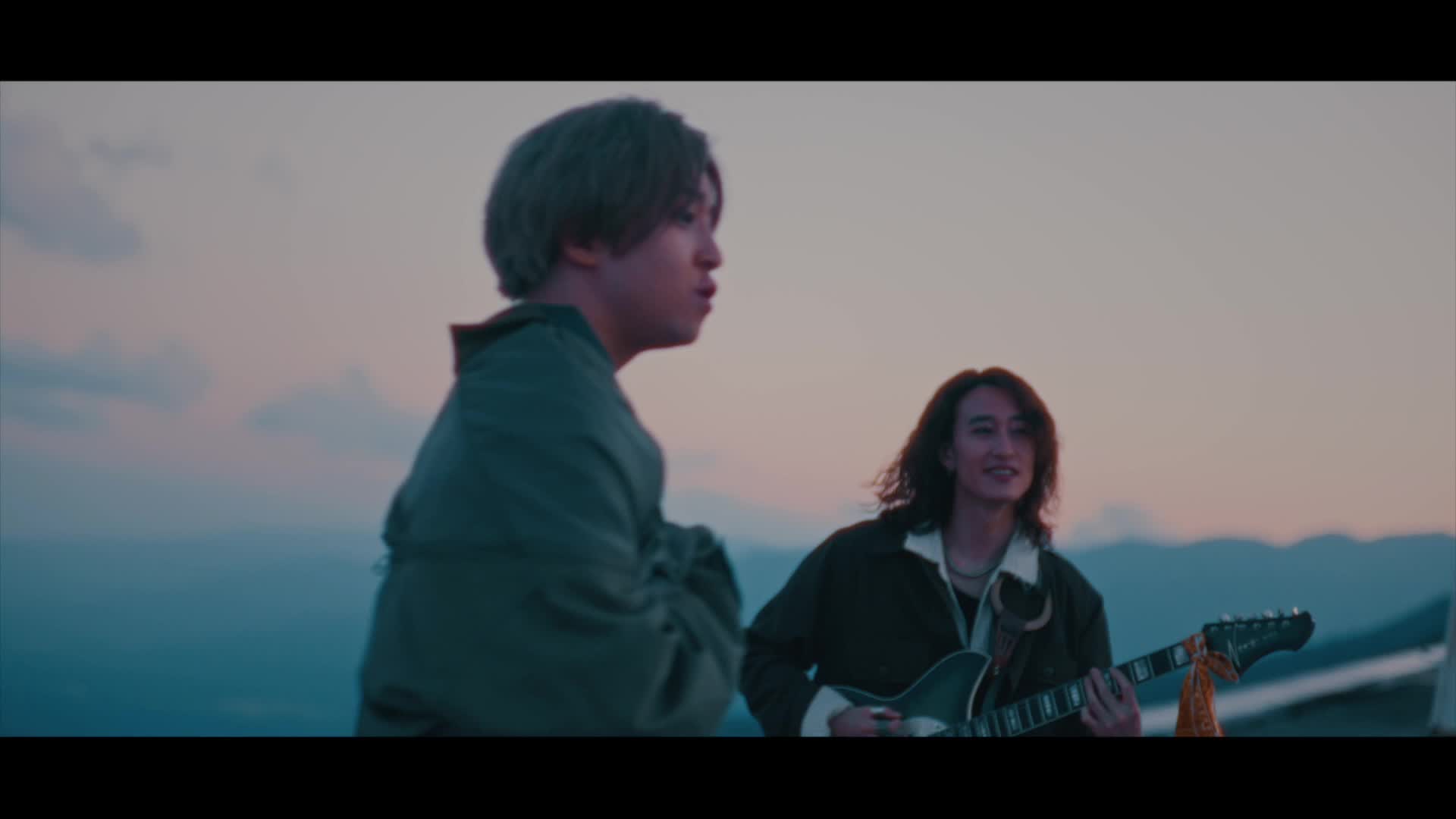 ambers "unchain × unchain"