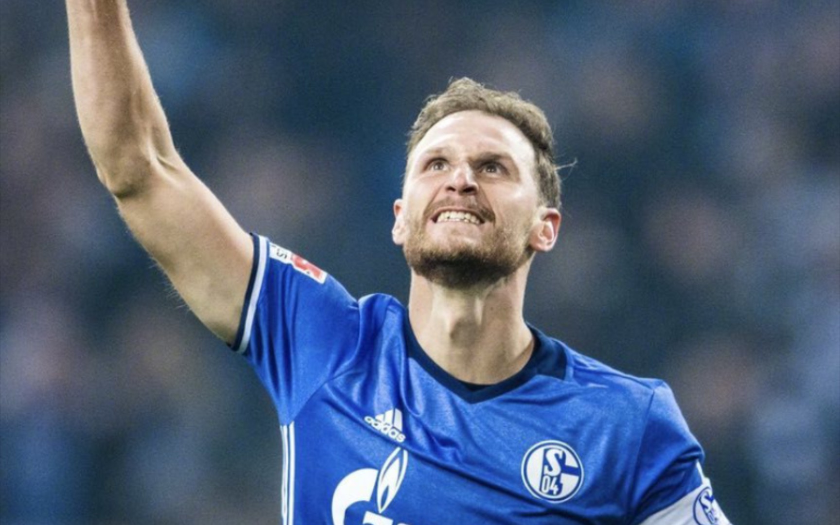 赫韦德斯成为沙尔克04队史第10位名誉队长