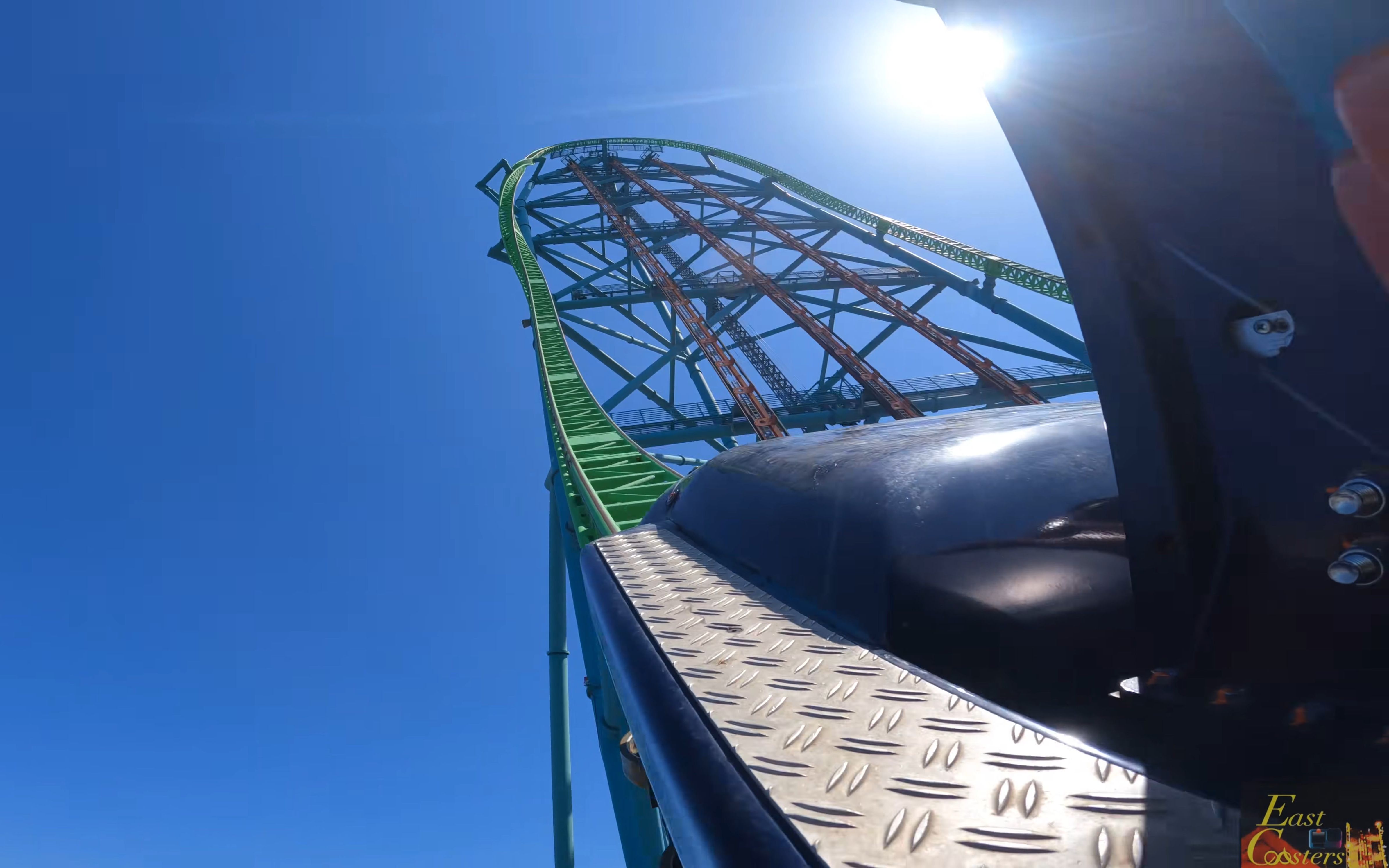 [图]【4K60帧】反向视角：京达卡(Kingda Ka)世界最高过山车|六旗大冒险游乐园|EastCoasters