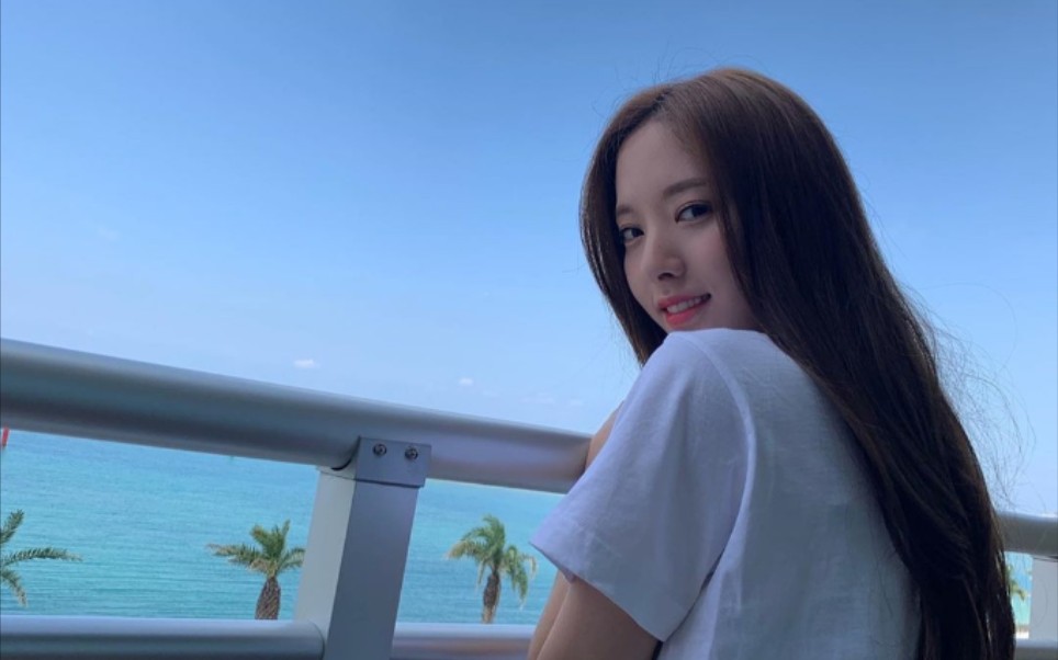 【宇宙少女苞娜】金知妍ins穿搭合集