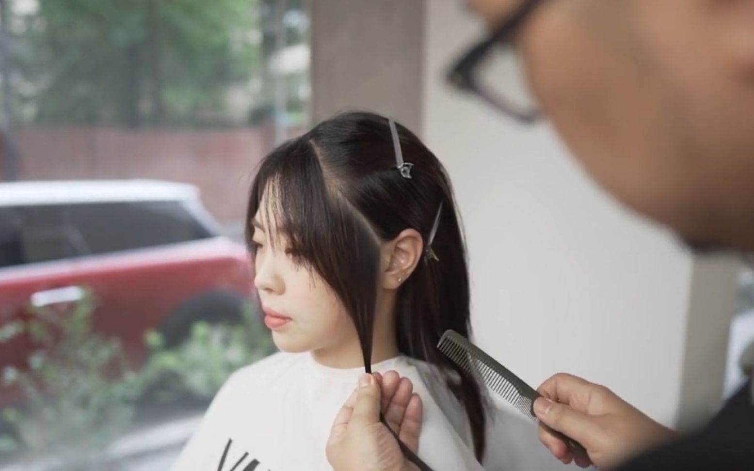 美发大师分享,女生边沿刘海修剪技术,供发型师参考