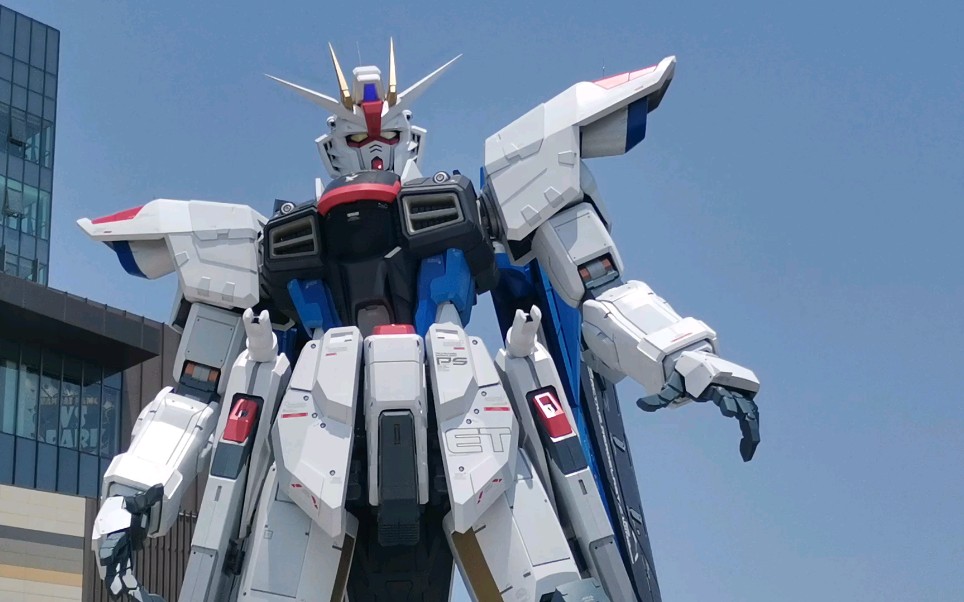 上海的一比一自由高达