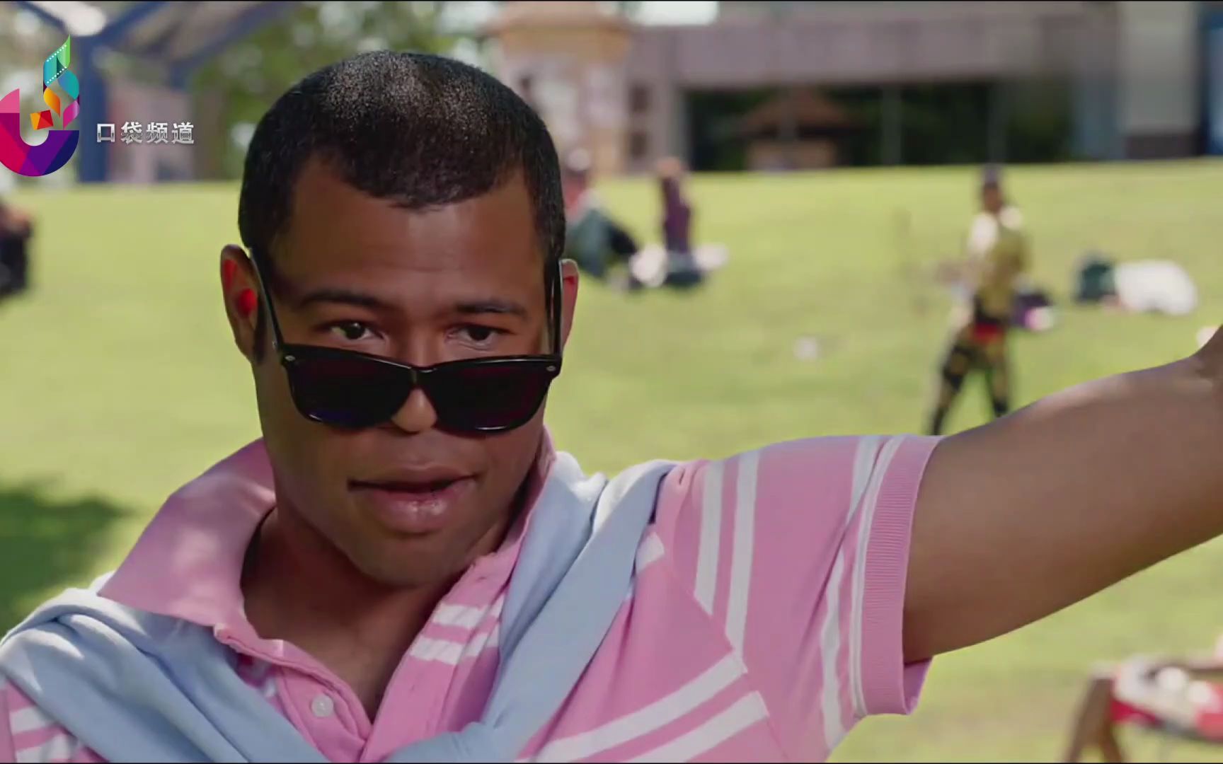 【黑人兄弟】俩痴汉偷瞄比基尼美女,对话内容越来越不可言喻