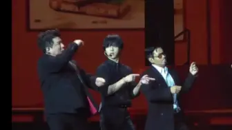 Download Video: 【Super Junior】0907香港Devil高清饭拍，这场大家都很开心的样子哦，小互动太多了哈哈哈