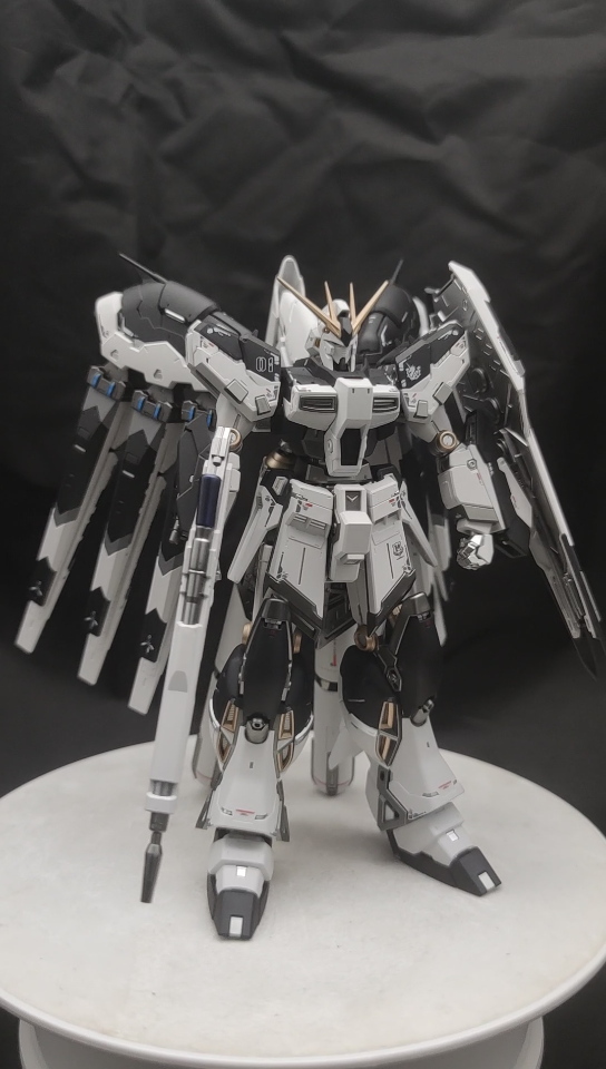 奔丧海牛致敬倒爷万代rg海牛高达喷涂改色rg36rx93v2hivgundam