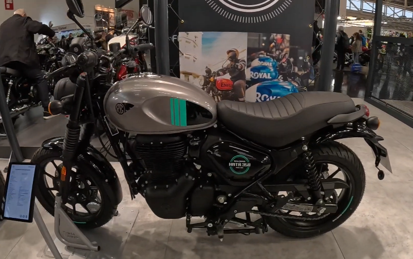 2024款皇家恩菲尔德hunter350 复古摩托车展示