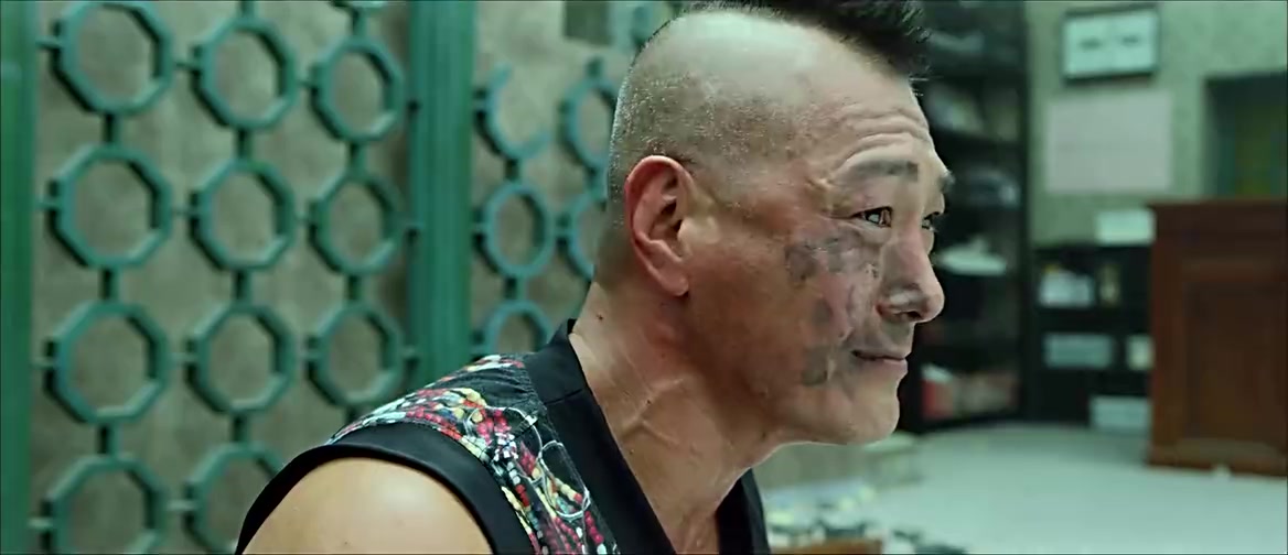 特殊身份甄子丹完虐黑社会大哥真帅气