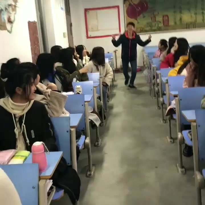 [图]作为全班唯一的男同学，请记住这些女同学，这是你无法突破的巅峰