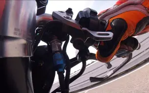 下载视频: 看看MOTOGP车手是怎么加油门和刹车的 - 车手：Jack Miller