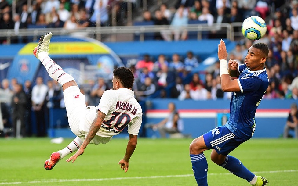 【实况足球】马儿倒钩破门!