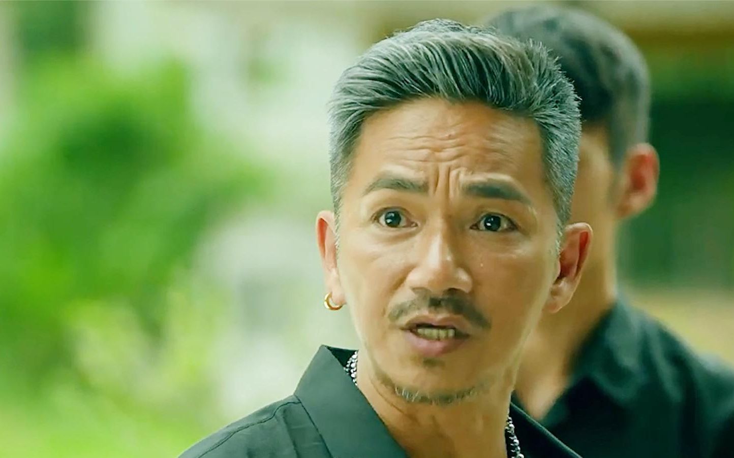 卧底达子被华哥救回紧接着却面临着卧底以来最大的威胁