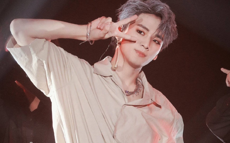 姚琛||《琛.不可测》全新出道           新歌showcase