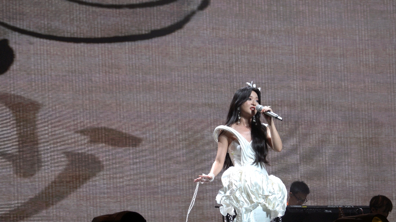 【黄诗扶】济南佳期如梦演唱会 《人间不值得》