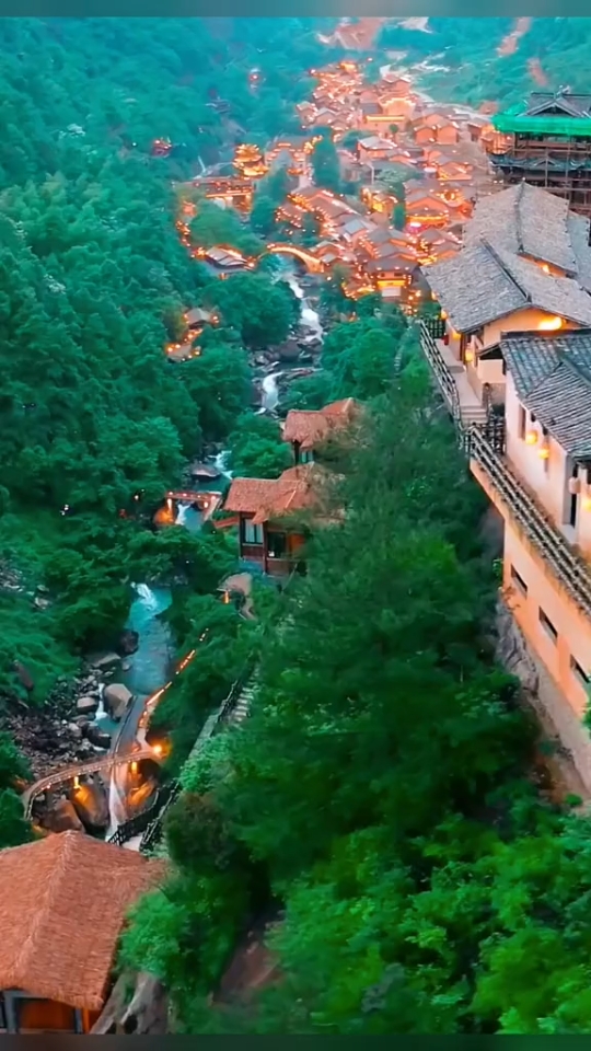 山外青山楼外楼