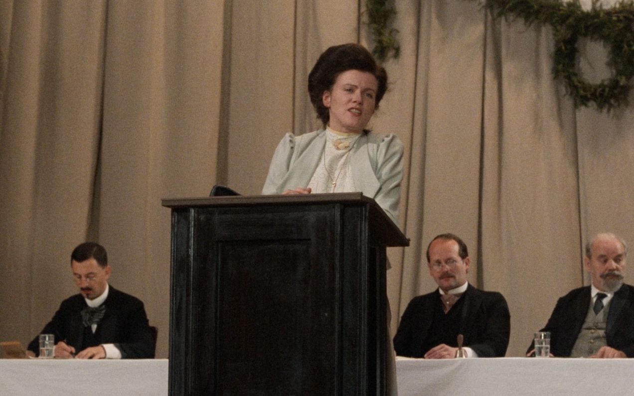 《罗莎·卢森堡》4k修复版预告片(1986)