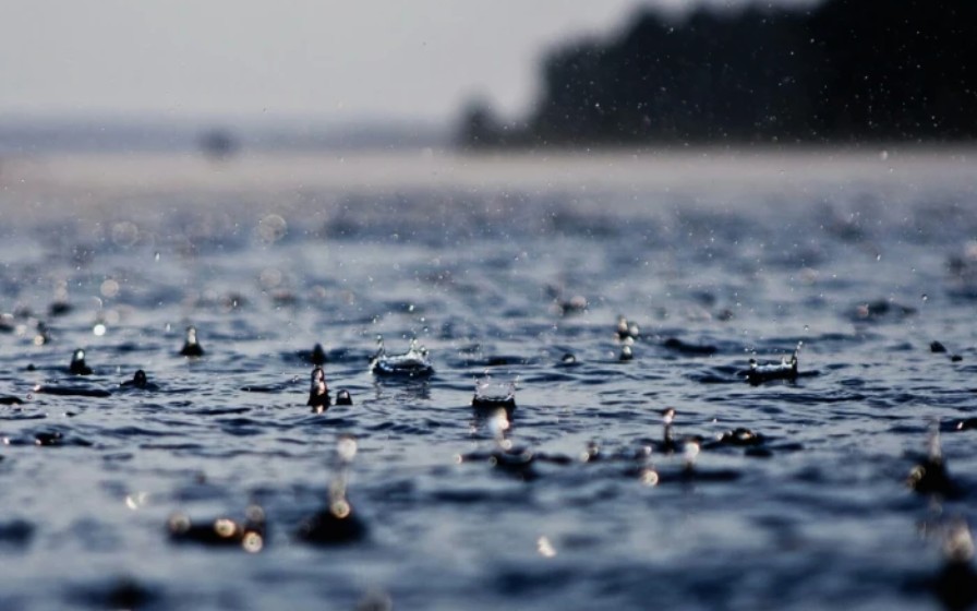 [图]【治愈】前方高能/感受属于雨季夜晚的宁静唯美/雨滴落下慢动作/实景拍摄/放轻松/深夜大雨倾盆